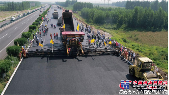 中大機(jī)械：不走尋常路 傳承匠心成就中國(guó)公路攤鋪專(zhuān)家